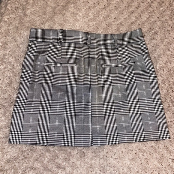 Skylar + Madison Plaid Skirt - Picture 4 of 4